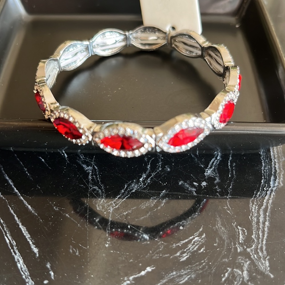 💖Rhodium Marquise Diamante Stretch Bracelet-Ruby Red-one size